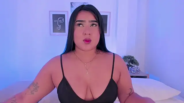alejandrarojas  online show from April 30, 1:07 pm