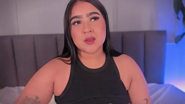 Snapshot of alejandrarojas_ chatting on July 16, 7:33 pm alejandrarojas online show from July 16, 7:33 pm