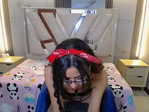 scarlethoneycf online show from December 19, 9:28 pm