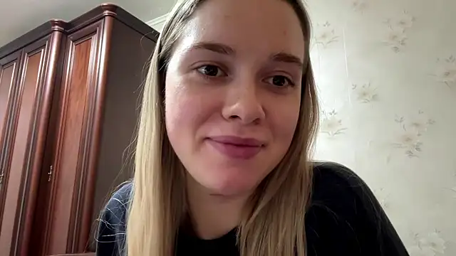 Snapshot of MichikoWienandt chatting on December 1, 2:07 pm MichikoWienandt online show from December 1, 2:07 pm