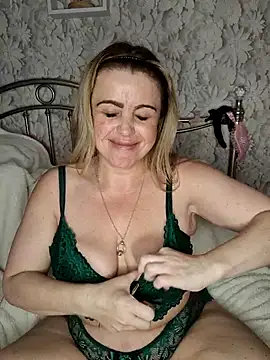 AmberLacee online show from December 3, 9:53 am