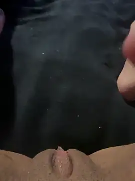 Snapshot of pussyfairy77toxic chatting on February 24, 10:32 pm pussyfairy77toxic online show from February 24, 10:32 pm