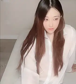 Snapshot of clara-cc chatting on February 4, 12:55 pm clara-cc online show from February 4, 12:55 pm