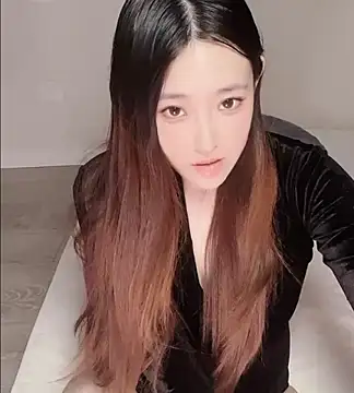 Snapshot of clara-cc chatting on February 12, 2:06 pm clara-cc online show from February 12, 2:06 pm