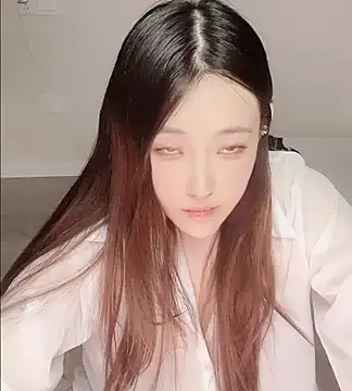 Snapshot of clara-cc chatting on February 5, 1:40 pm clara-cc online show from February 5, 1:40 pm