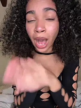 Kiki hammyy online show from March 29, 8:21 pm