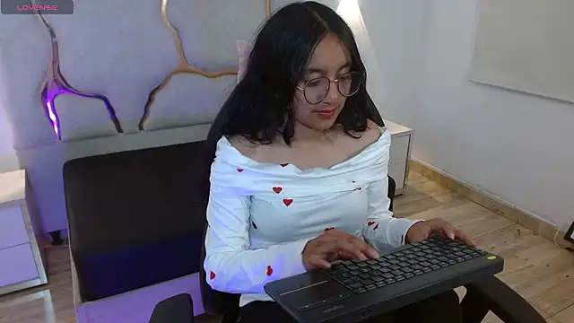 rosee tay1 online show from January 15, 11:46 am