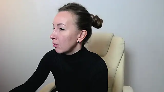 Snapshot of Brandy_Gem chatting on April 20, 1:13 pm Brandy Gem online show from April 20, 1:13 pm