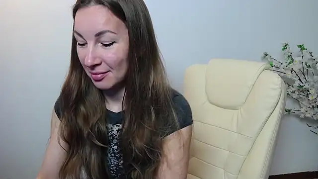 Snapshot of Brandy_Gem chatting on April 22, 7:48 am Brandy Gem online show from April 22, 7:48 am