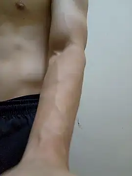 Snapshot of Valerious180 chatting on March 14, 4:57 pm Valerious180 online show from March 14, 4:57 pm