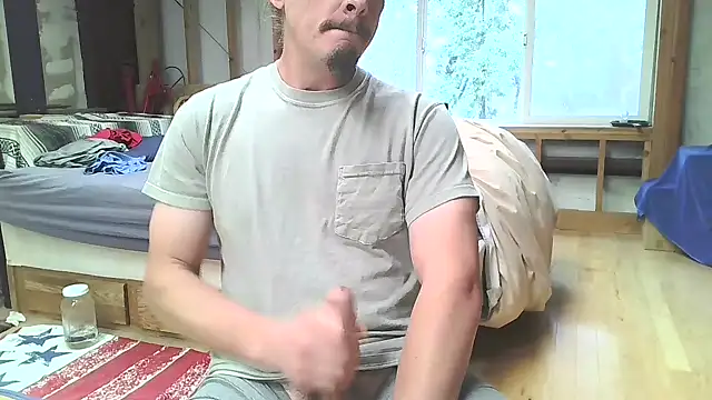 Ruggeddude8 online show from April 12, 9:29 pm