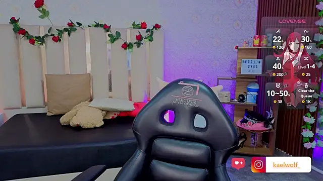 kaelwolf tay online show from April 7, 7:26 pm