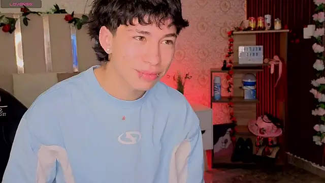 kaelwolf tay online show from February 26, 7:25 pm