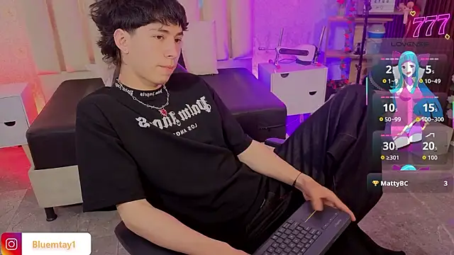 kaelwolf tay online show from March 21, 7:40 pm