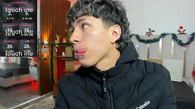 kaelwolf tay online show from January 9, 7:21 pm