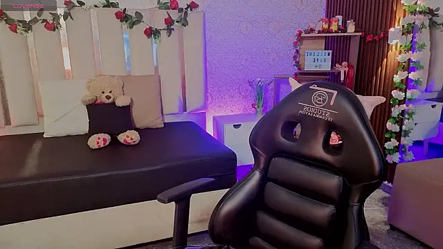 kaelwolf tay online show from March 19, 7:03 pm