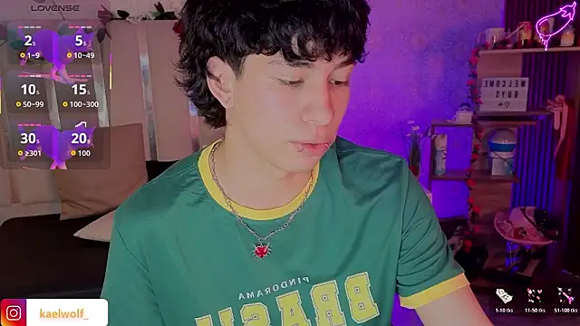 kaelwolf tay online show from March 5, 7:43 pm