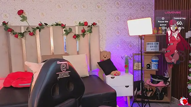 kaelwolf tay online show from April 4, 7:31 pm