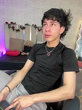 kaelwolf tay online show from March 31, 7:05 pm