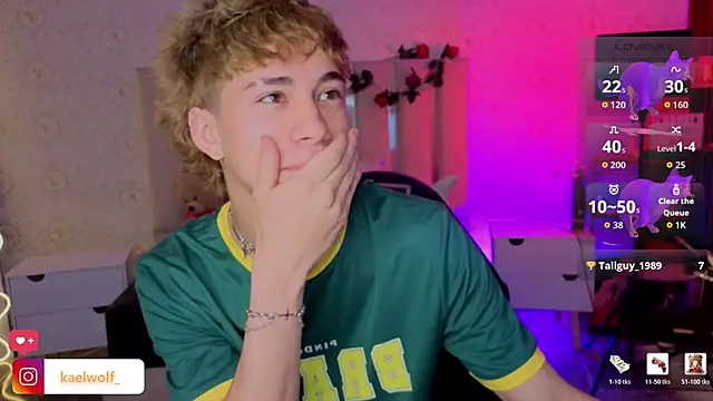 kaelwolf tay online show from April 14, 7:30 pm