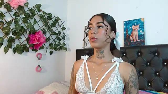 Snapshot of Ameliejoness_ chatting on February 12, 6:29 pm Ameliejoness online show from February 12, 6:29 pm