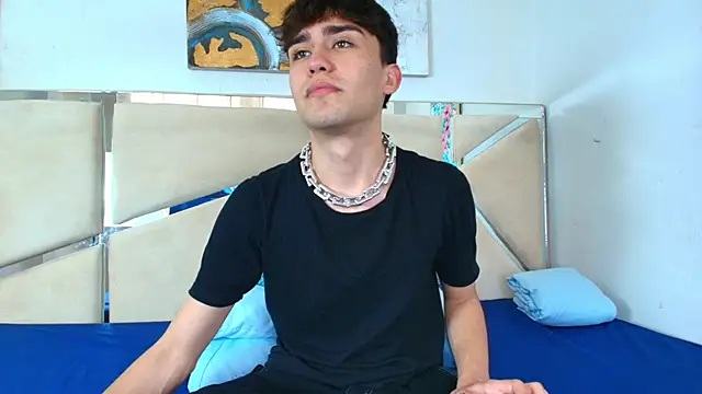 alec rogue online show from November 28, 5:24 pm