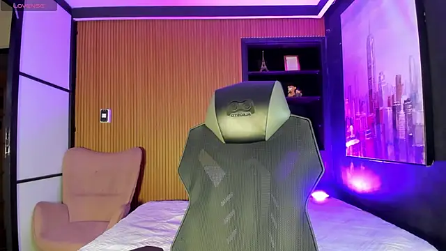 DeboraCopper online show from February 26, 9:42 am