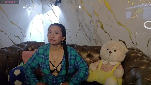 Cloe16  online show from December 14, 2:40 am