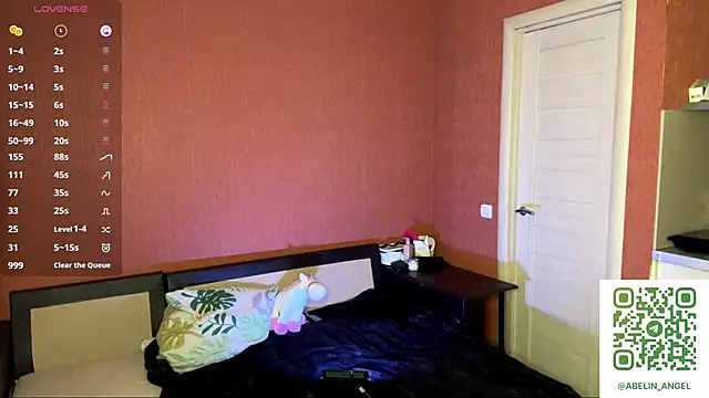 SanoraVillnave online show from February 8, 7:00 pm