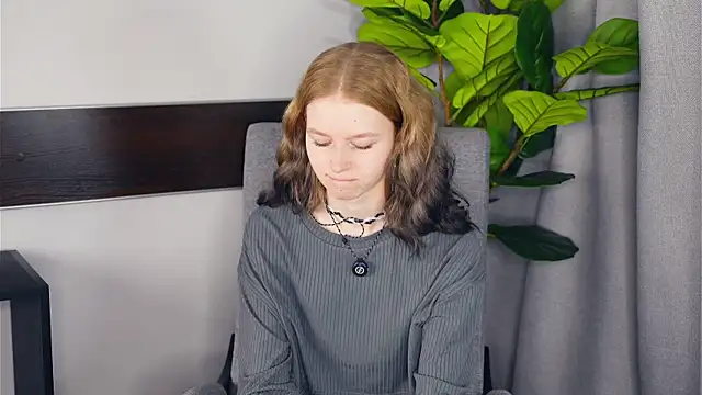 ToyaPletz online show from November 25, 8:14 am