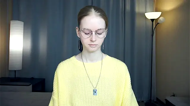 ToyaPletz online show from December 3, 5:01 pm