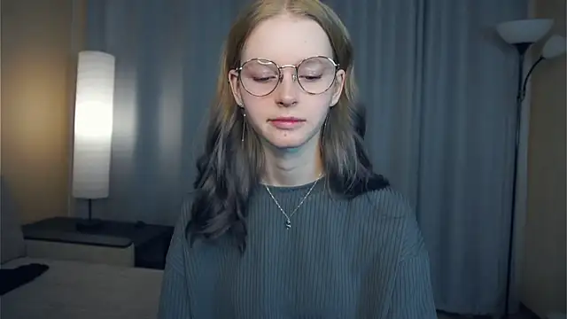 ToyaPletz online show from November 29, 5:24 pm