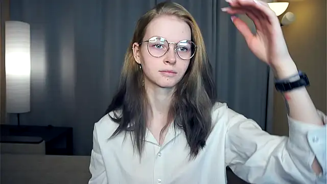 ToyaPletz online show from December 1, 5:25 pm