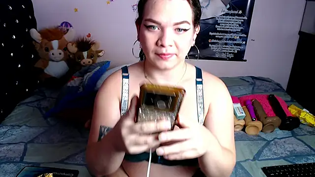 Snapshot of ShantalTsFox chatting on June 19, 1:00 am ShantalTsFox online show from June 19, 1:00 am