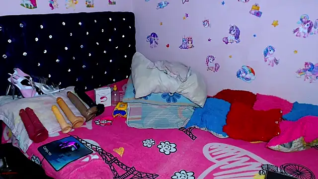 ShantalTsFox online show from December 21, 1:08 am