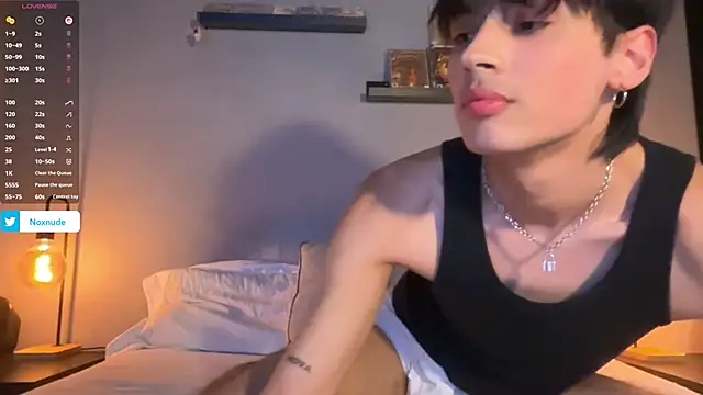 Snapshot of noxnude chatting on February 16, 11:57 pm noxnude online show from February 16, 11:57 pm