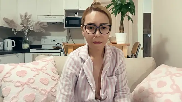 the vixen online show from February 17, 3:20 pm