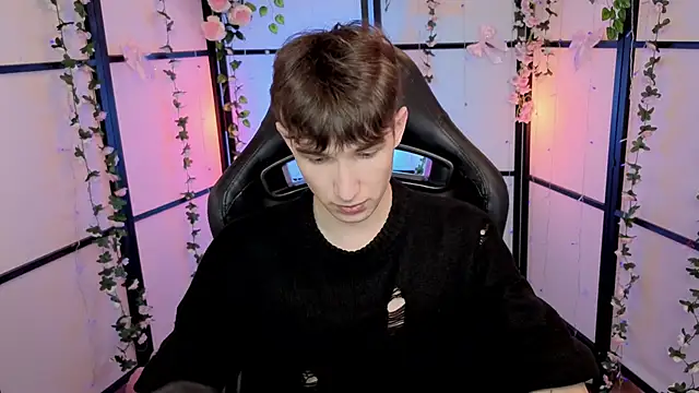 Maxwellchiik online show from November 30, 8:53 pm