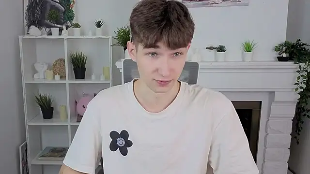 Maxwellchiik online show from November 26, 12:38 pm