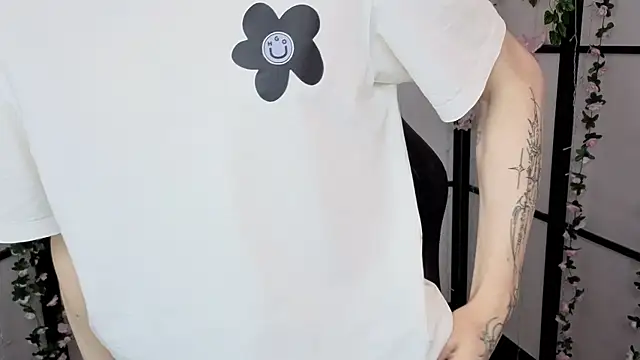 Maxwellchiik online show from November 29, 8:42 pm