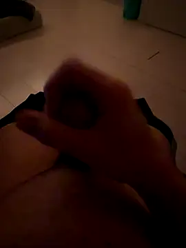 Snapshot of klkmam chatting on December 2, 6:09 pm klkmam online show from December 2, 6:09 pm