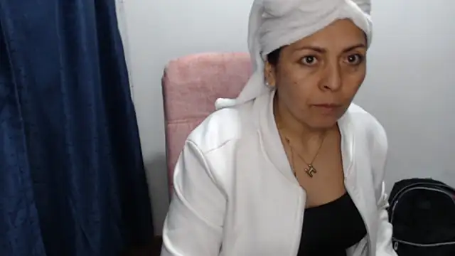 Paolahotty online show from February 19, 2:41 am