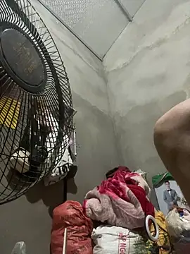 meganmeo online show from April 11, 5:27 pm