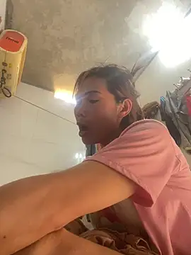 meganmeo online show from April 12, 6:16 am