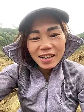 meganmeo online show from February 7, 7:27 am