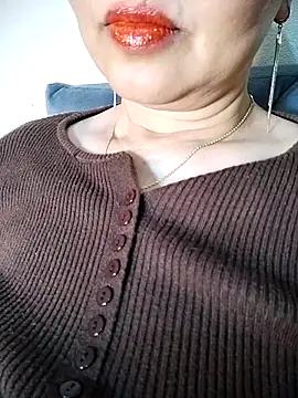 LisantLy online show from November 25, 3:12 pm