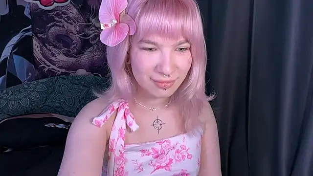 LolaDollyMur online show from December 21, 7:04 pm