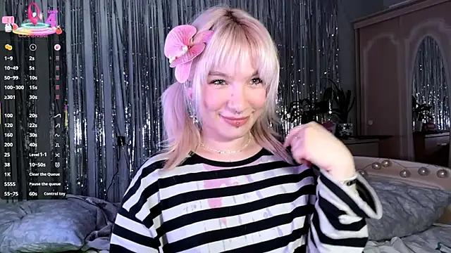 LolaDollyMur online show from January 6, 7:07 pm