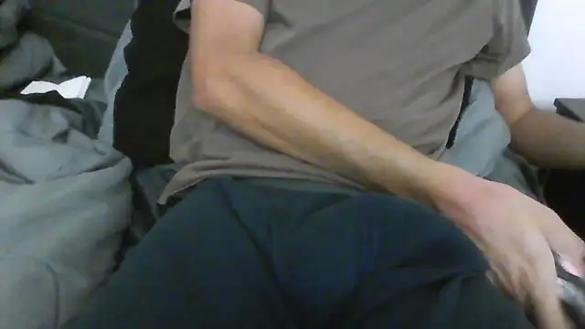 latinman7944 online show from April 19, 6:47 am