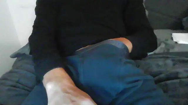 latinman7944 online show from February 26, 7:52 am